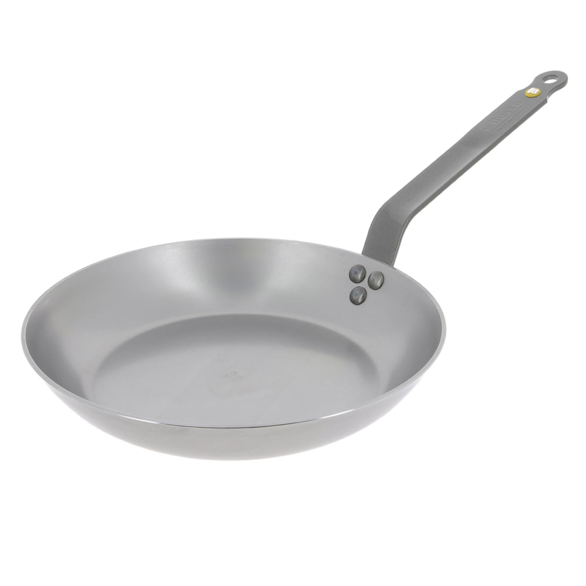 de Buyer MINERAL B carbon steel fry pan 11-inch ready for even searing and sautéing.