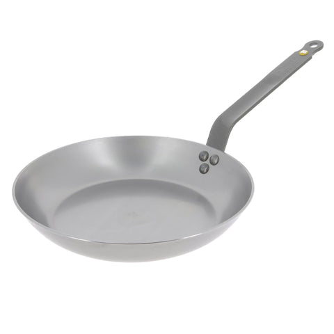 de Buyer MINERAL B carbon steel fry pan 11-inch ready for even searing and sautéing.