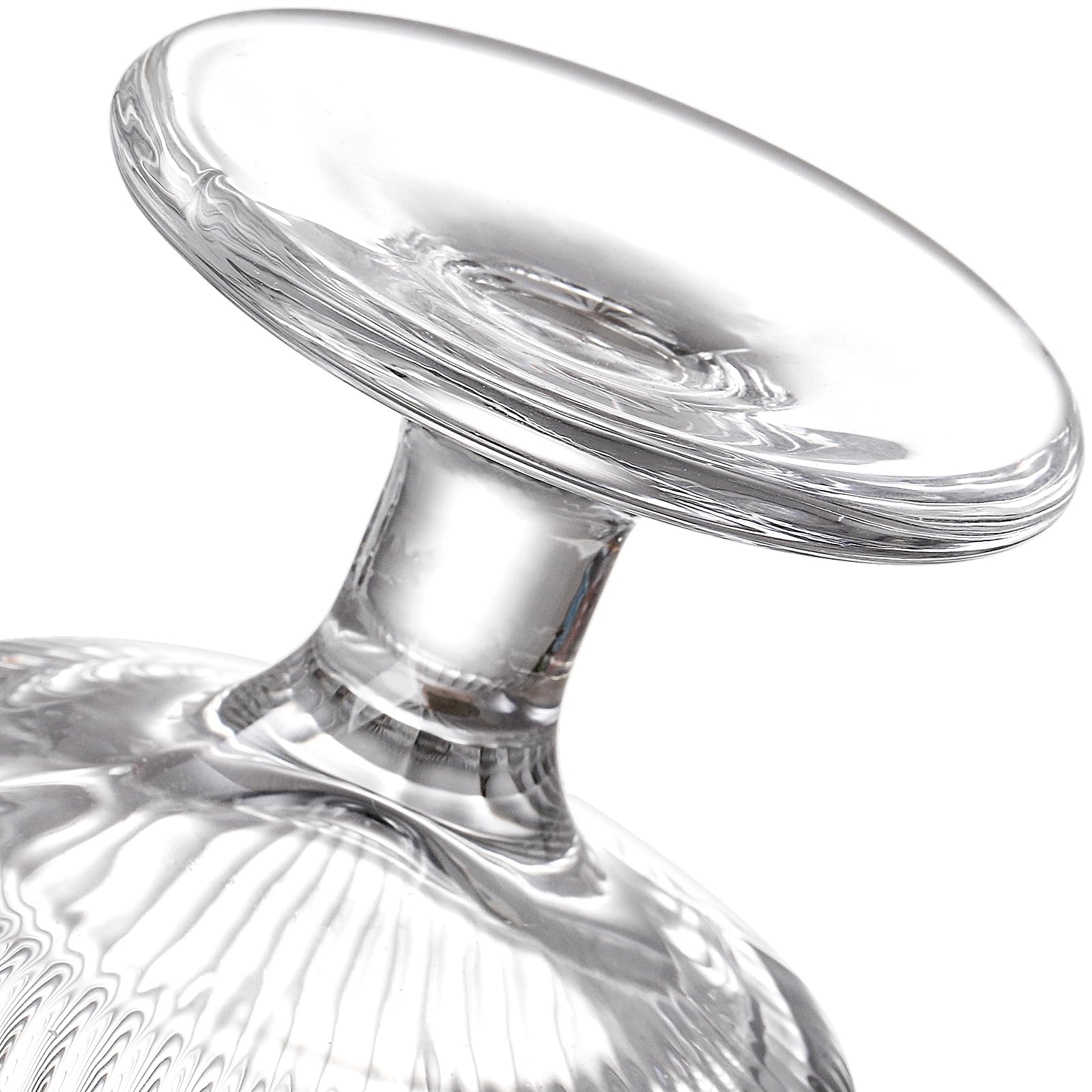 DEAYOU fluted clear glass showing drink color and presentation.