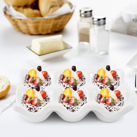 DEAYOU refrigerator-safe egg container keeps eggs neatly stored and fresh.