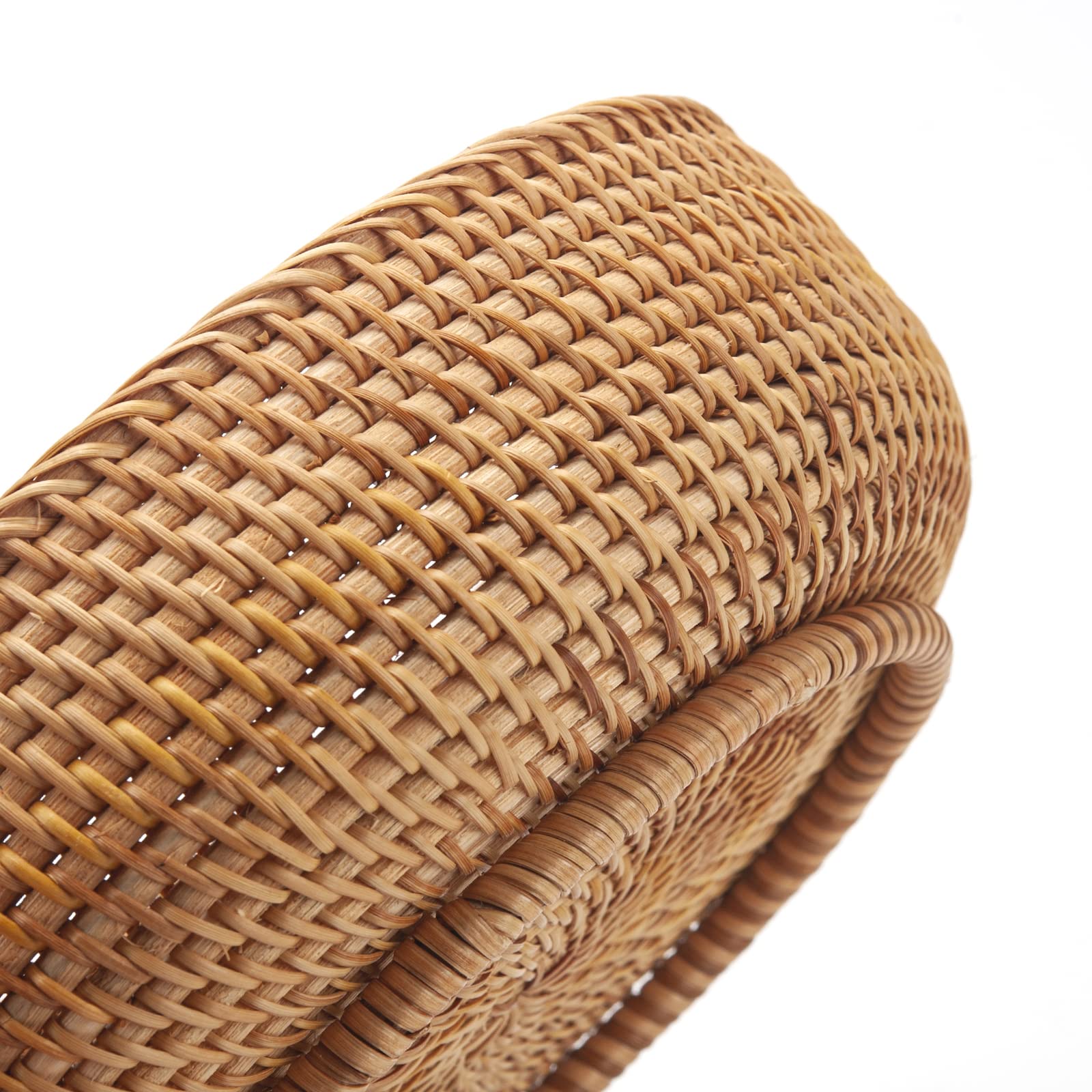 DECRAFTS round rattan fruit basket medium showcasing fresh snacks on a dining table.
