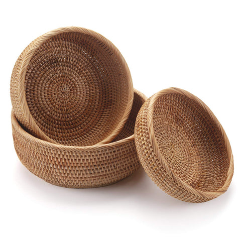 DECRAFTS natural rattan bowls for bread, crackers, or fruits on kitchen island.