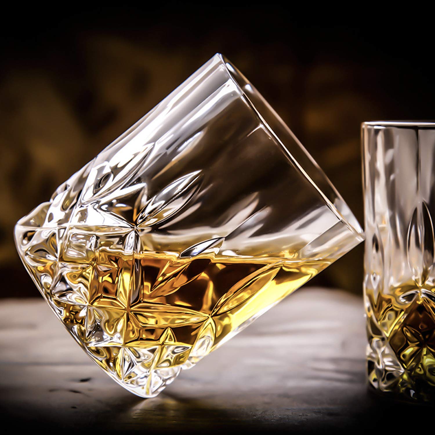 DeeCoo bourbon glasses closeup rim, smooth edge for comfortable sipping.