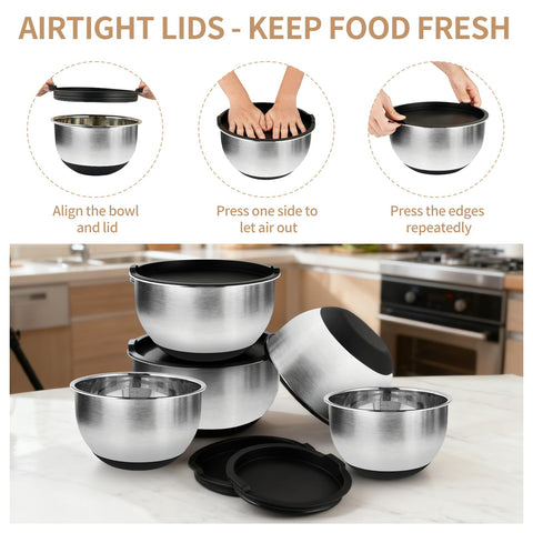 Deedro tight-fitting lids seal liquids and odors.