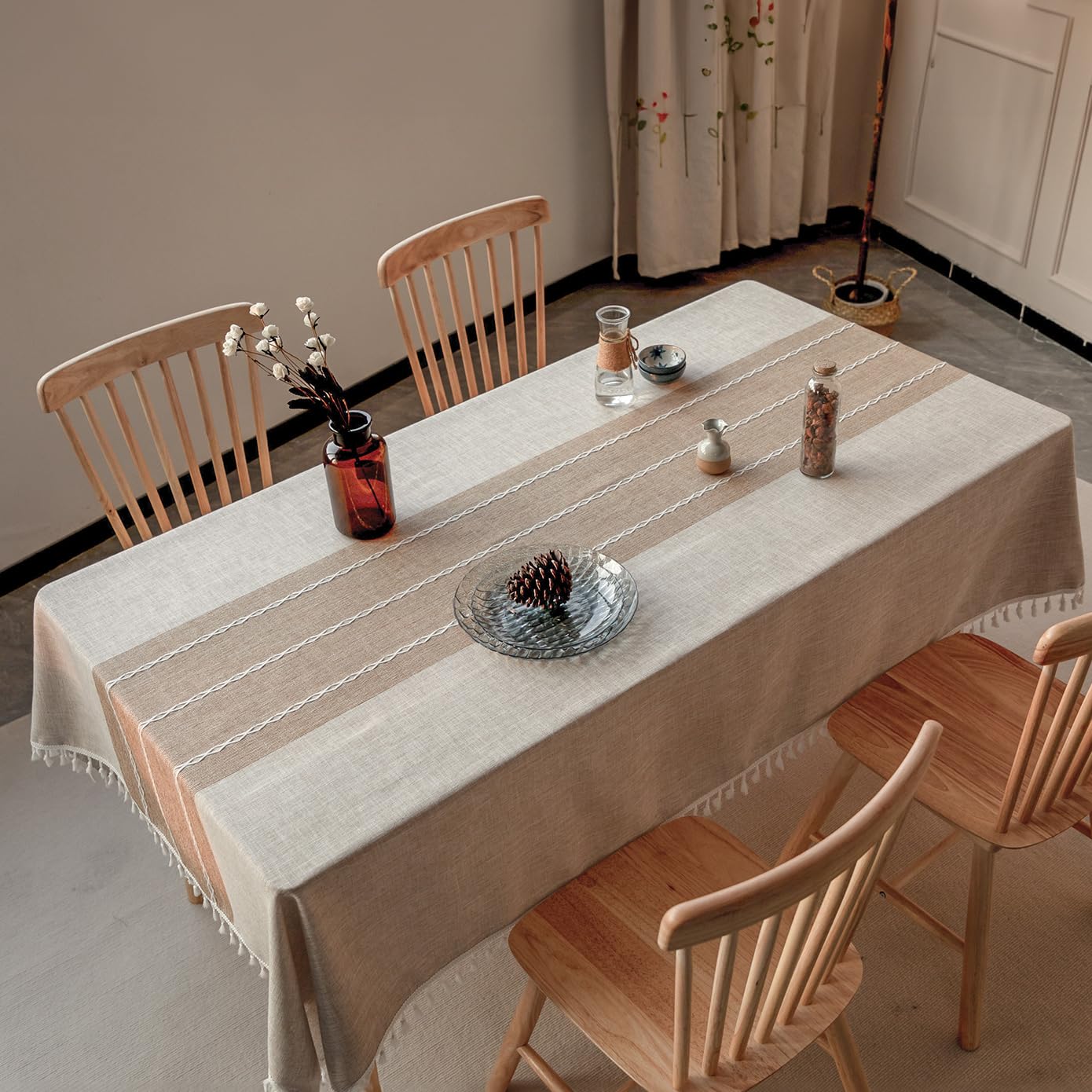 Deep Dream tablecloth wrinkle-free finish maintains a tidy dining look.