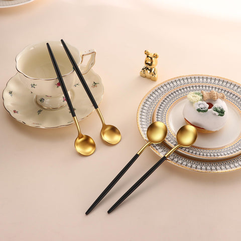 Dehov versatile spoons for coffee, tea, milk, and desserts.