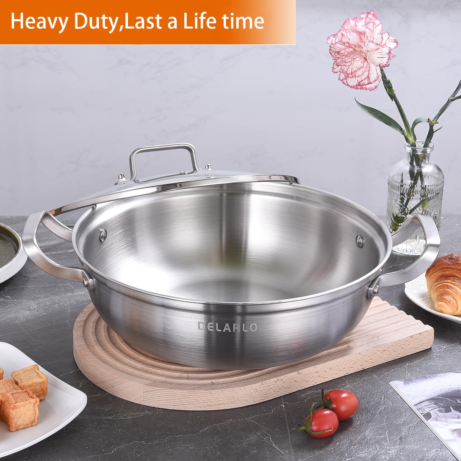 Delarlo induction-ready base ensures compatibility with all stoves and radiant cooktops.
