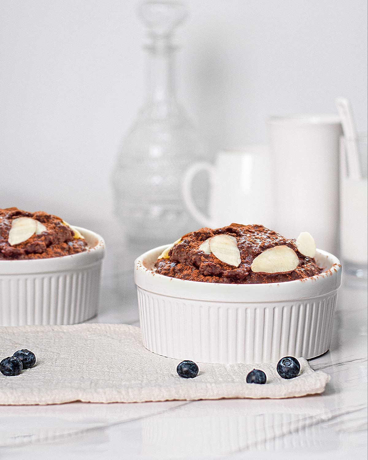 DELLING oven-safe ramekin withstands high temperatures for quick reheats and desserts.