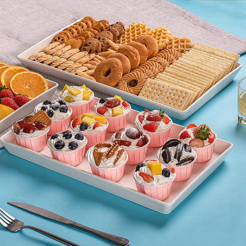 DELLING no-spill edge detail helps contain sauces.