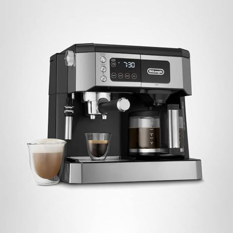 De'Longhi COM532M accessories kit supports setup and maintenance.