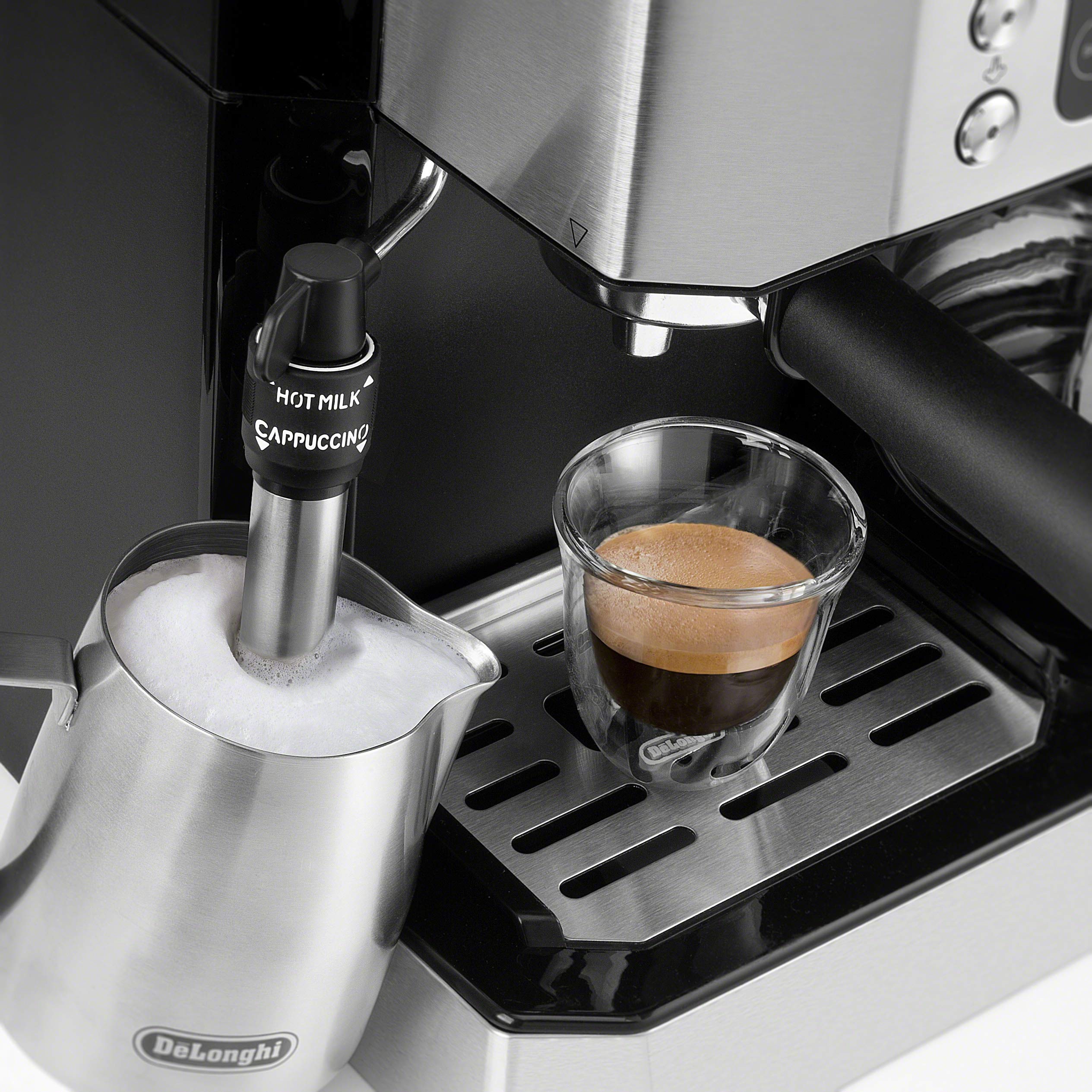 De'Longhi COM532M advanced steam wand creates silky micro-foam for drinks.