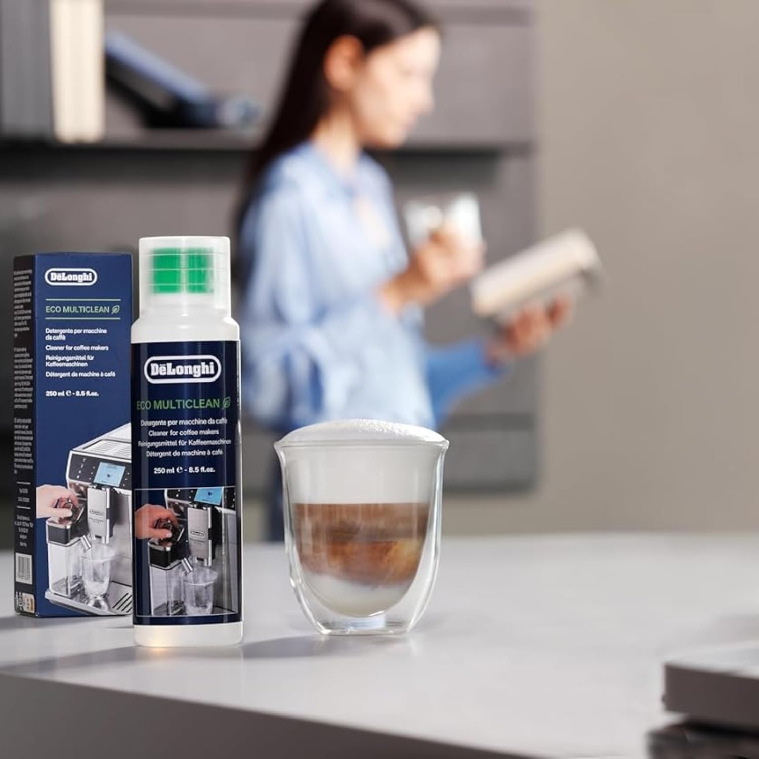 De'Longhi external parts cleaner for all coffee machines cleans removable surfaces.