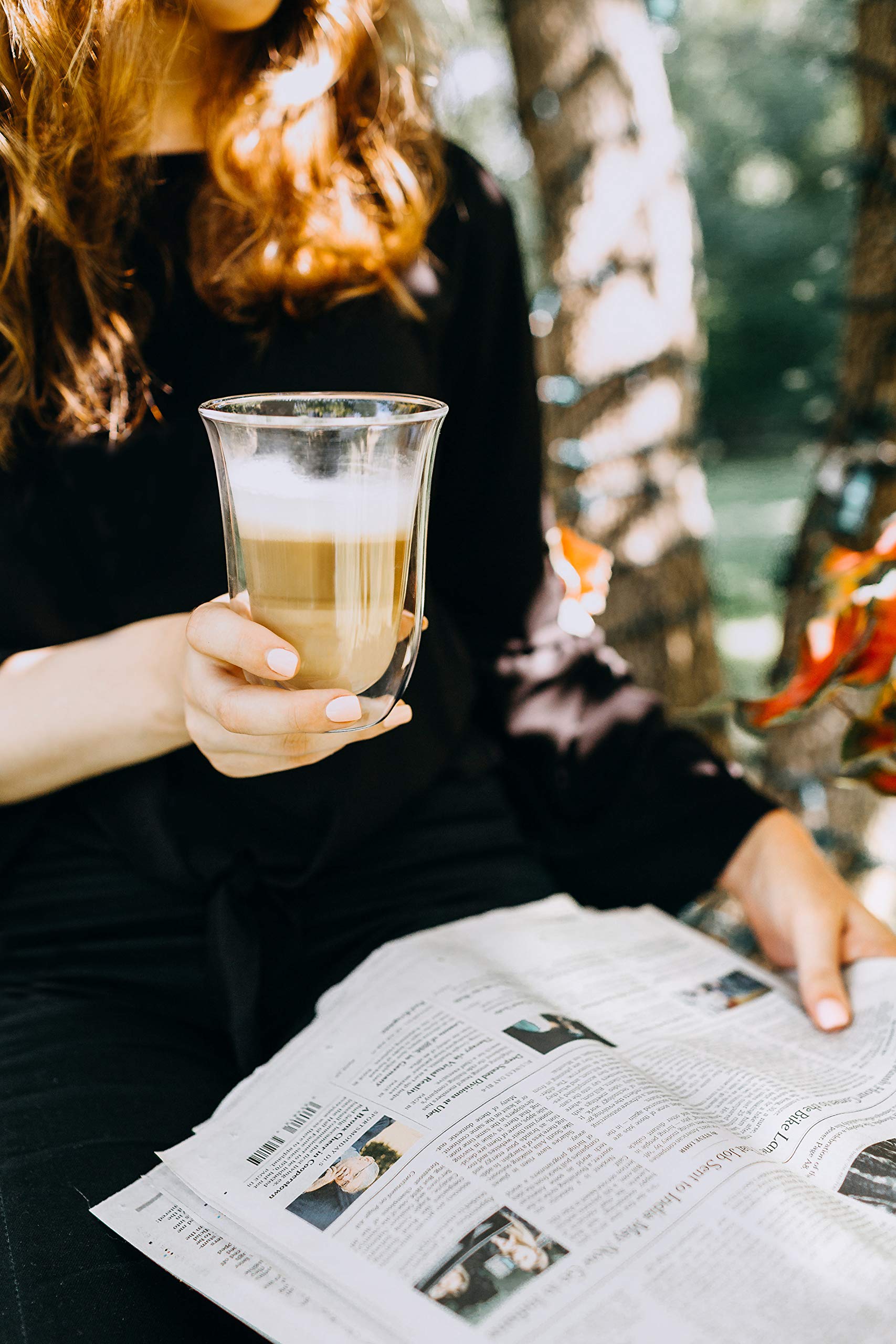 De'Longhi thermo latte glass insulated to retain temperature during longer sips.