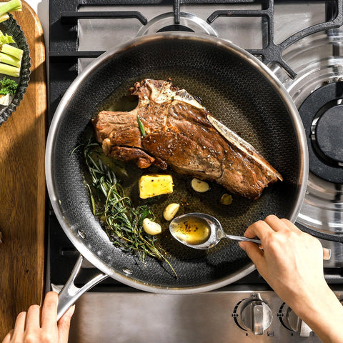 DELUXE dishwasher-safe fry pan for easy cleanup after meals.
