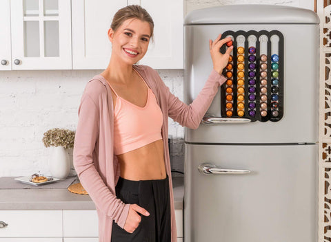 Indicator of vertical or horizontal fridge mounting for flexible placement.