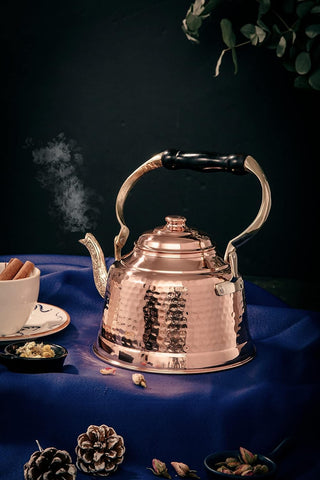 DEMMEX copper teapot featuring brass knob and sturdy handle.