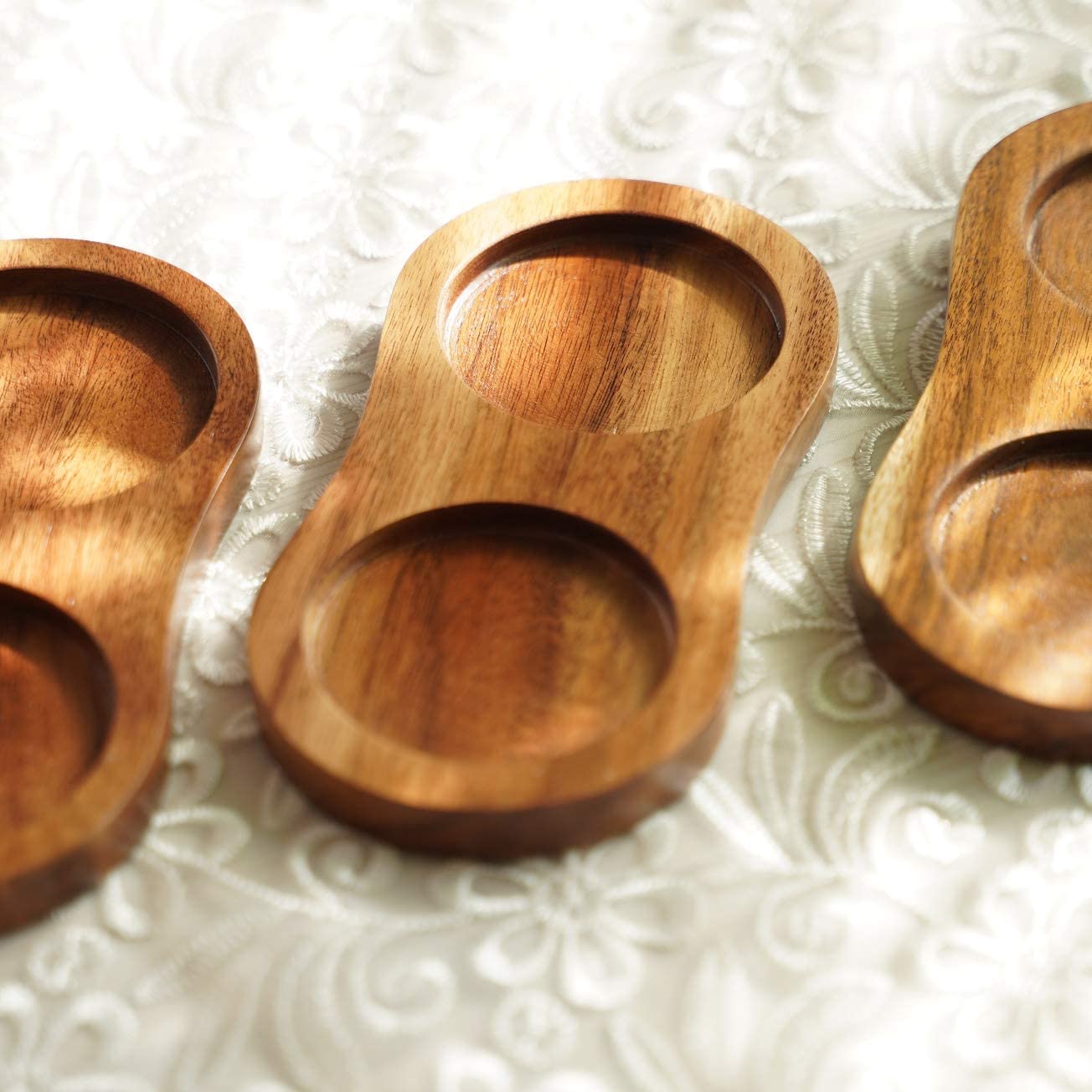 DeroTeno multiuse tray doubles as coaster or candle holder