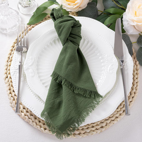 DeZerlor easy-care napkins simplify table upkeep and reuse.