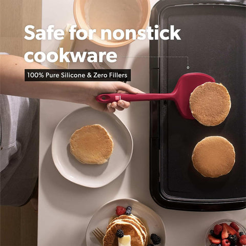 Di Oro Living Moda slotted spatula helps drain excess fat during cooking
