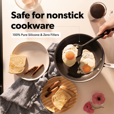 Close-up of heat-resistant silicone tip for high-temperature cooking by Di Oro Living.