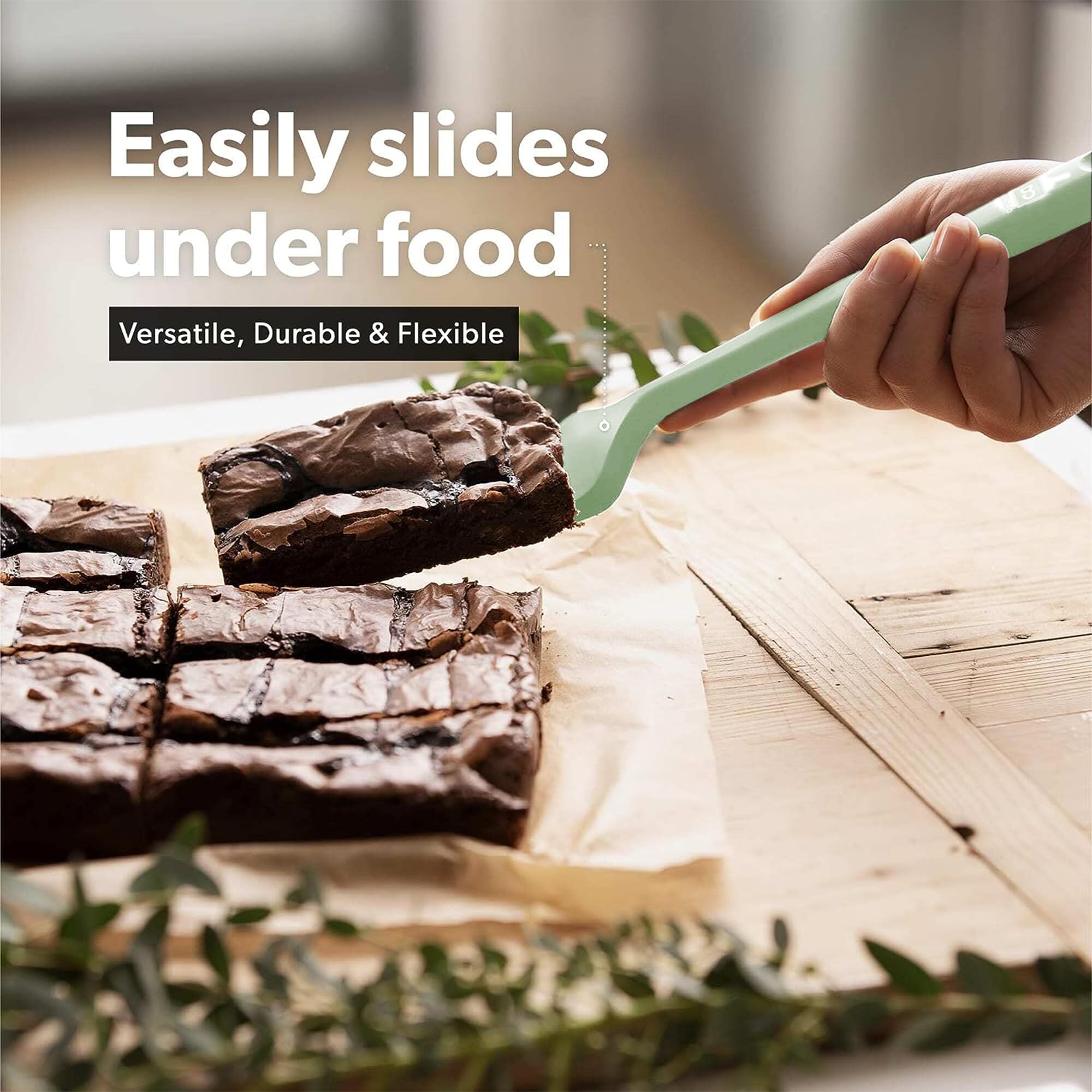 DI ORO non-scratch design protects nonstick cookware.