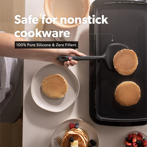 DI ORO spatula set is dishwasher-safe for quick cleanup.