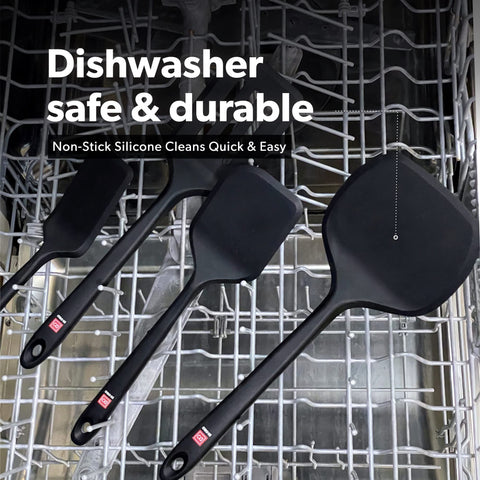 DI ORO ergonomic grip reduces slips during busy cooking.