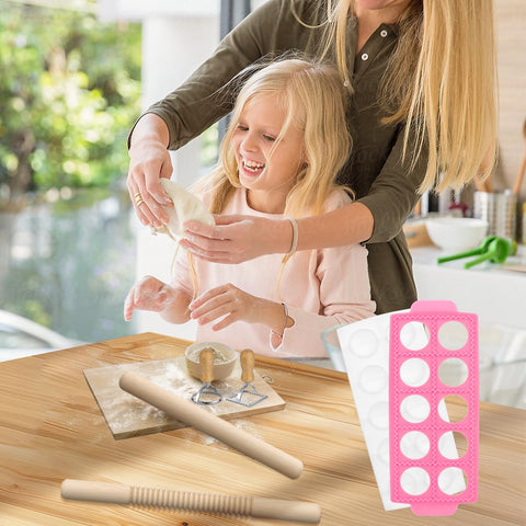 DI QIU REN noodle cutter helps trim and shape pasta strands at home