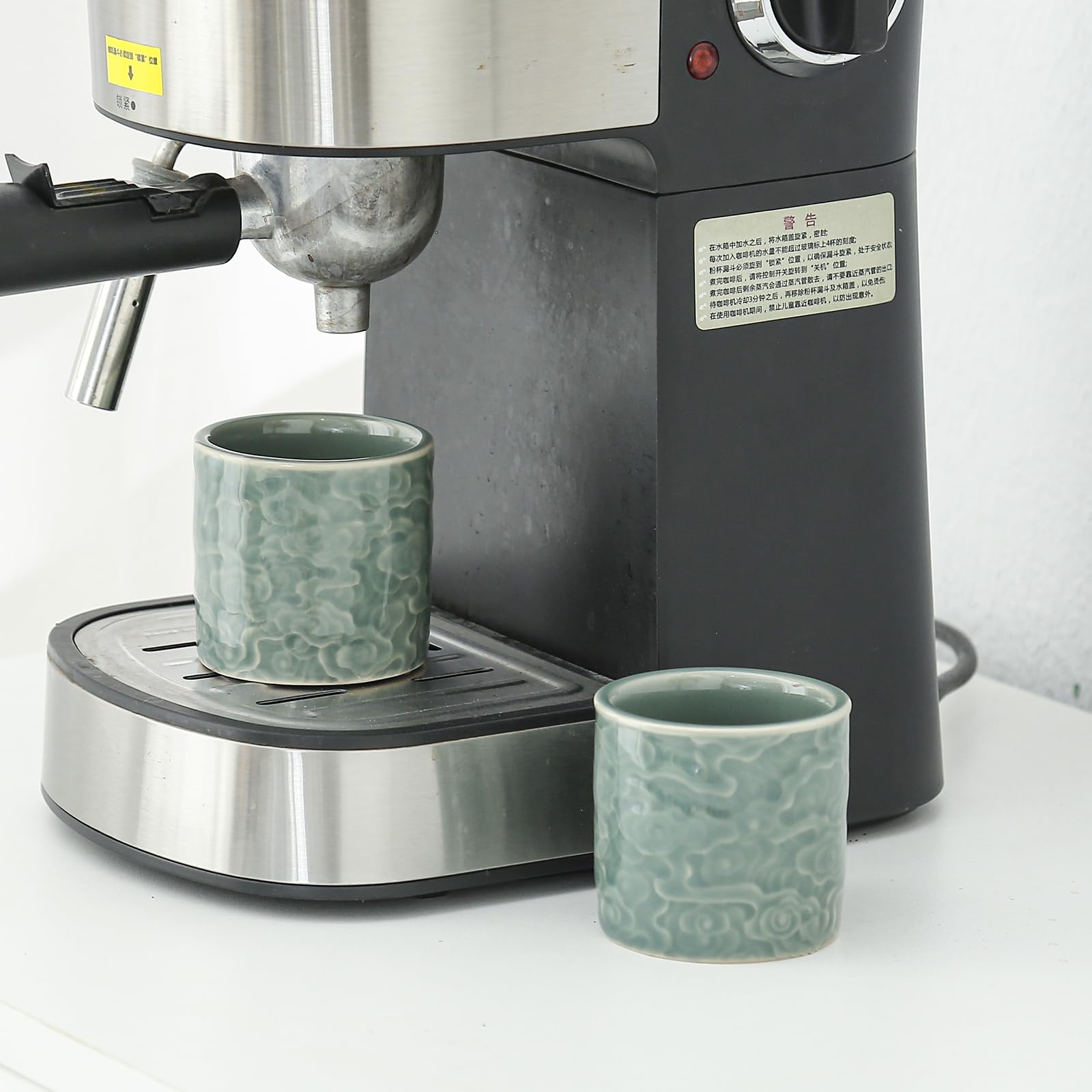 Dicmracy dishwasher-safe ceramic cups simplify cleanup after beverages.