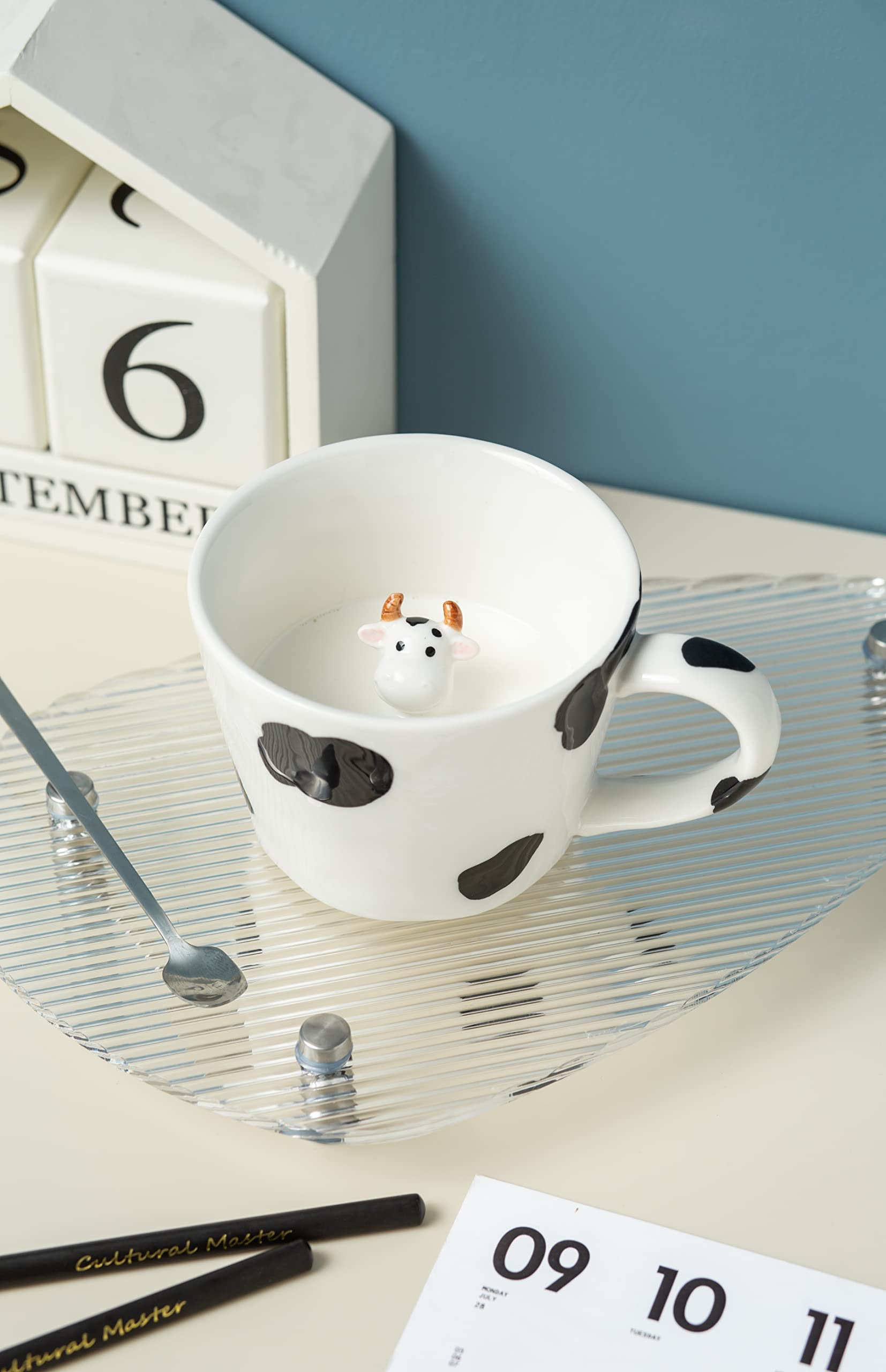 DIHOclub multipurpose mug for hot and cold drinks.