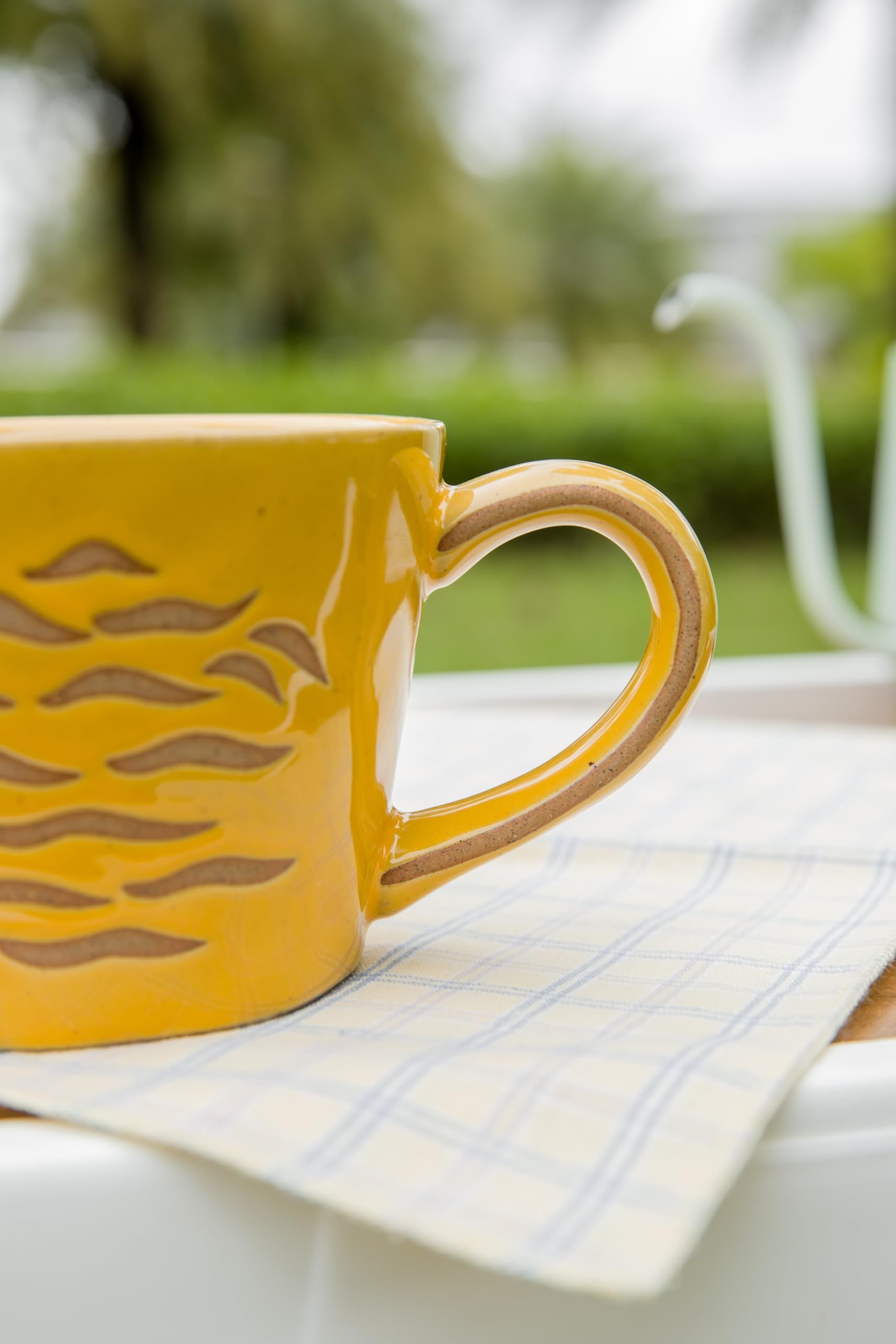 DIHOclub Tiger Mug makes a playful gift for animal lovers and collectors.
