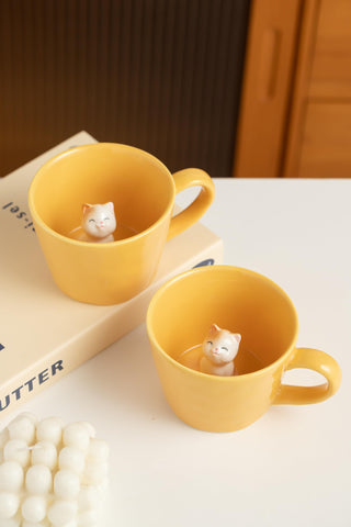 DIHOclub Cat mug interior view showing a smiling cat during tea or coffee