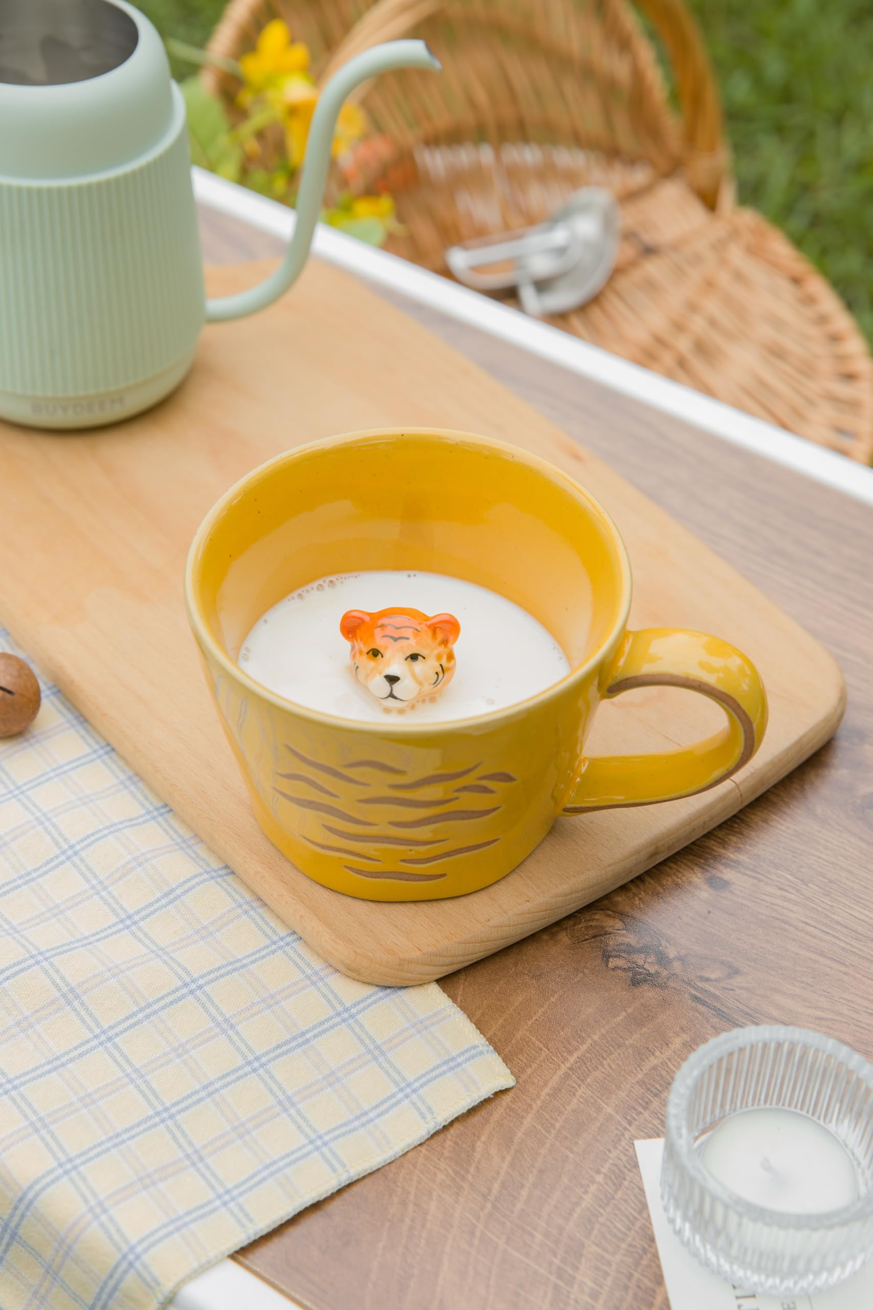 DIHOclub Cute 3D Animal Mug brightens desks and kitchens.