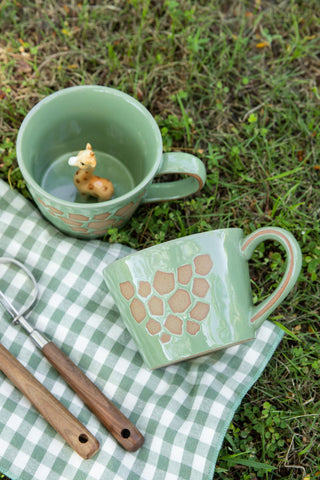 DIHOclub microwave-safe ceramic mug ready for quick reheats