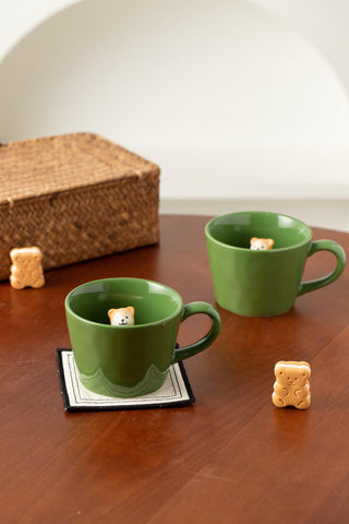 DIHOclub Microwave and dishwasher safe ceramic mug for easy care.