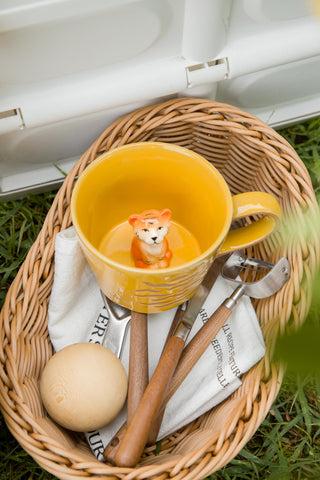 DIHOclub Wild Animal Inside Mug brings playful charm to desk or kitchen.