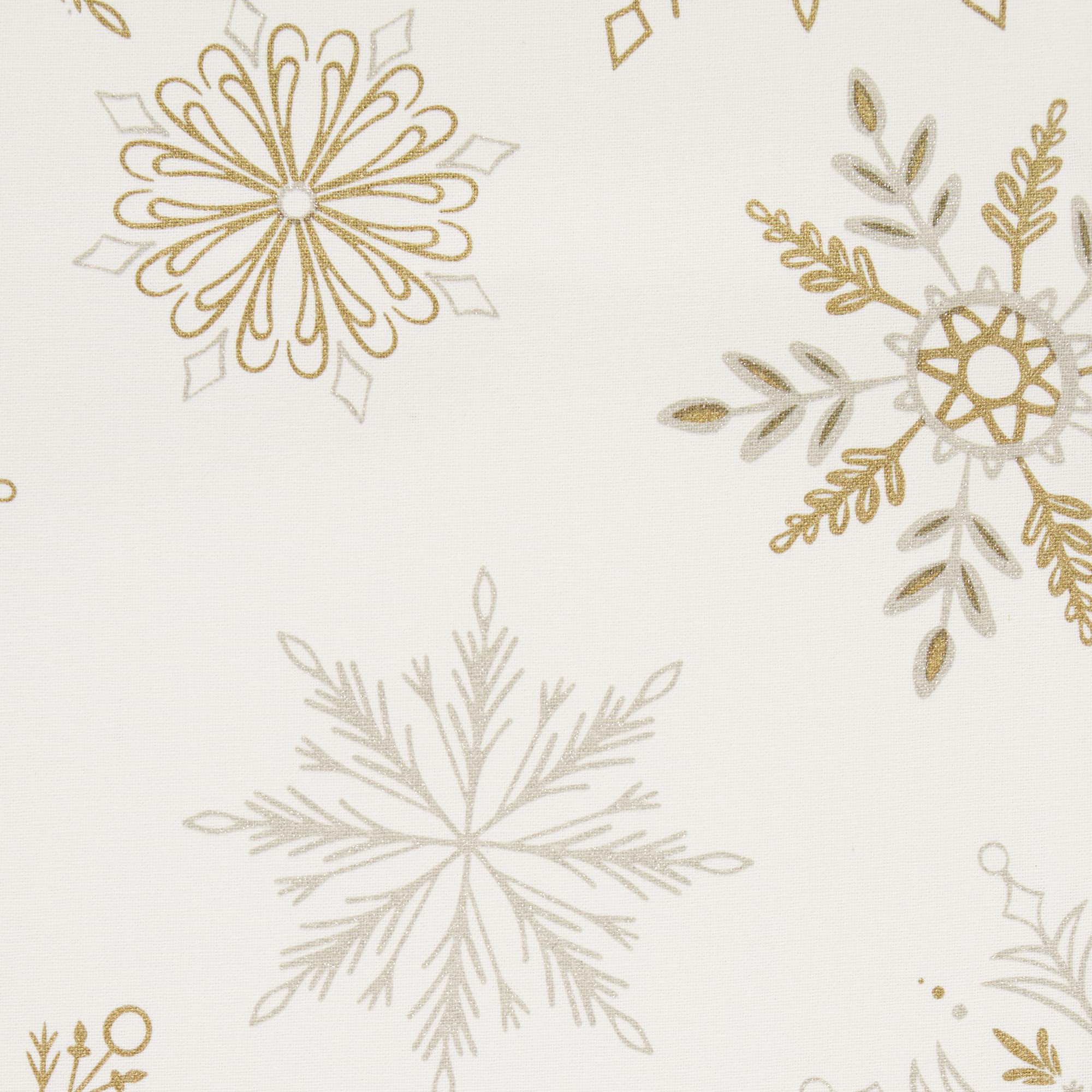 DII metallic thread table runner on dining setup elevates ambiance.