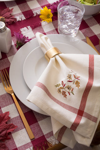 DII napkin ring formal dinner-table presentation elevates place settings with subtle gleam.