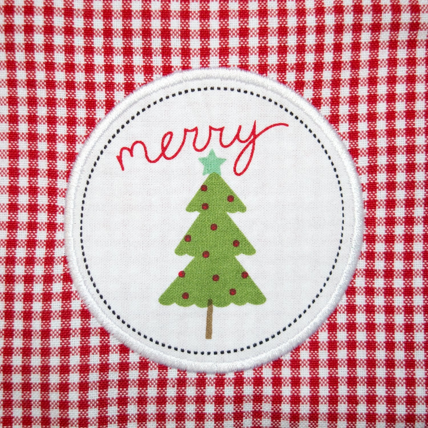 DII Christmas apron crafted from 100% cotton fabric for breathability and durability
