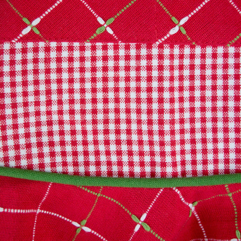 DII Christmas apron (machine washable) for easy cleanup after cooking