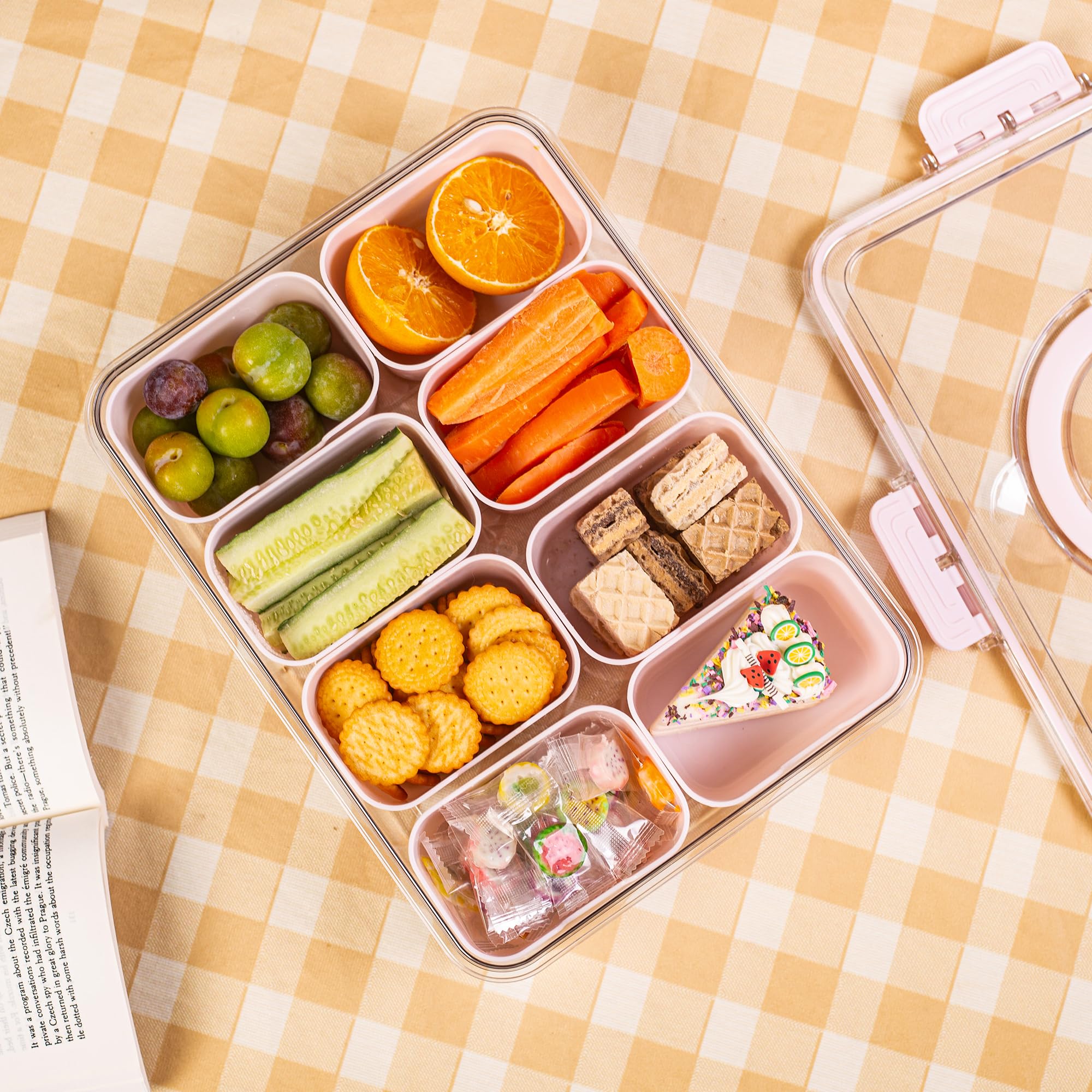 Dingerjar Snackle Box compact design for easy party transport.