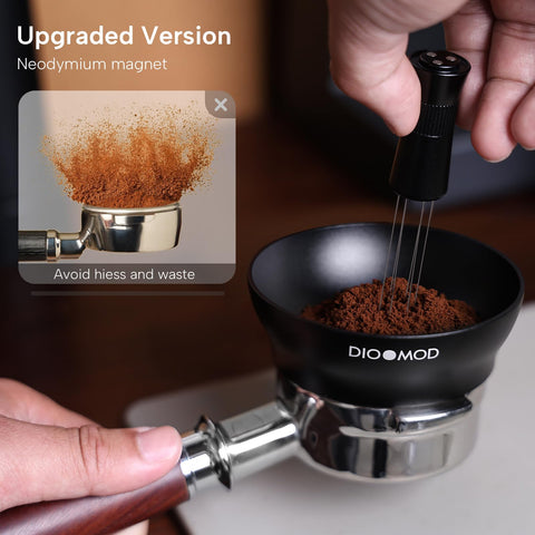 Dioomod powder-removal clips allow instant cleaning after dispensing