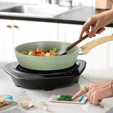 DishDelight 5-quart casserole with lid for large servings and leftovers.