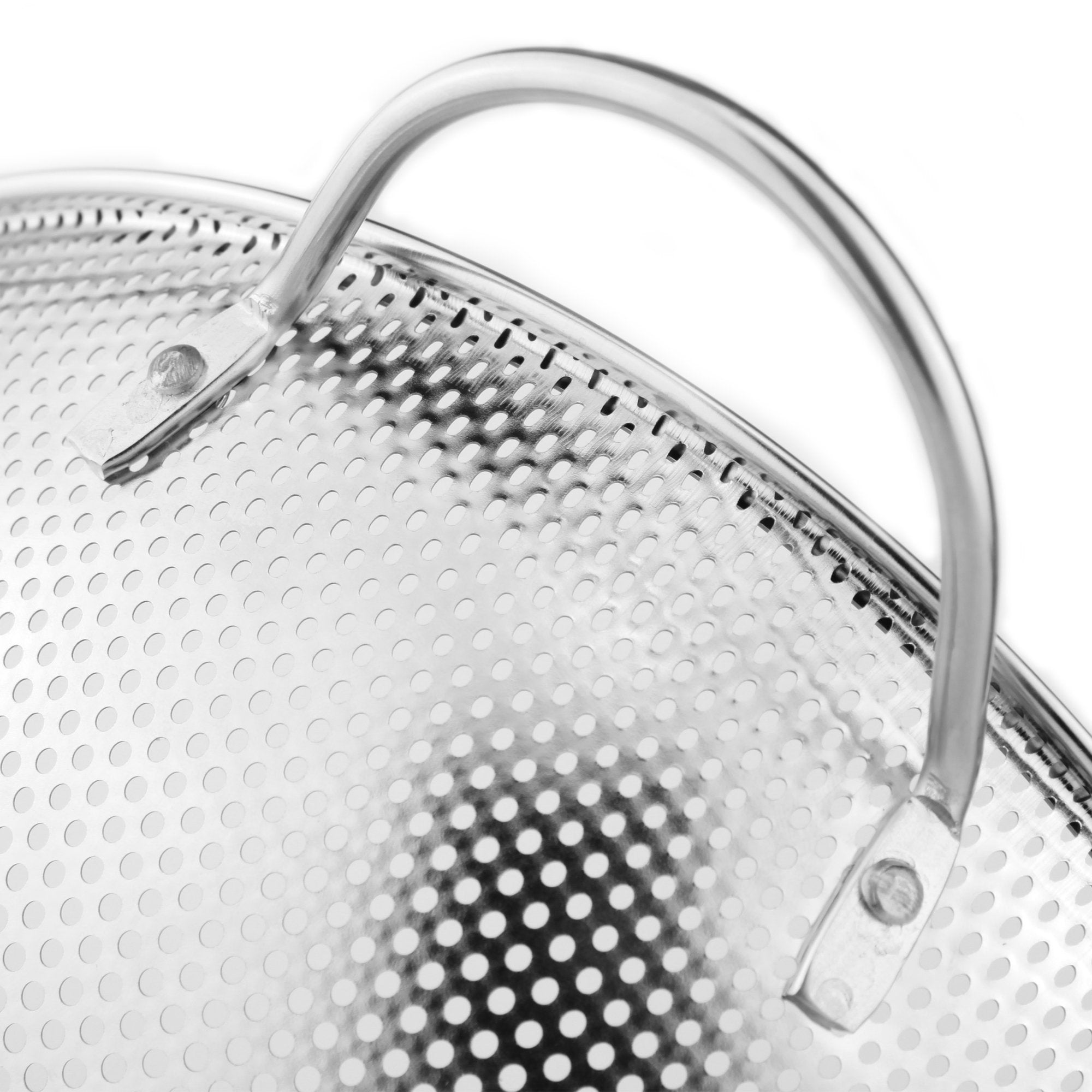 DLD micro-perforations speed drainage while rinsing grains and vegetables.