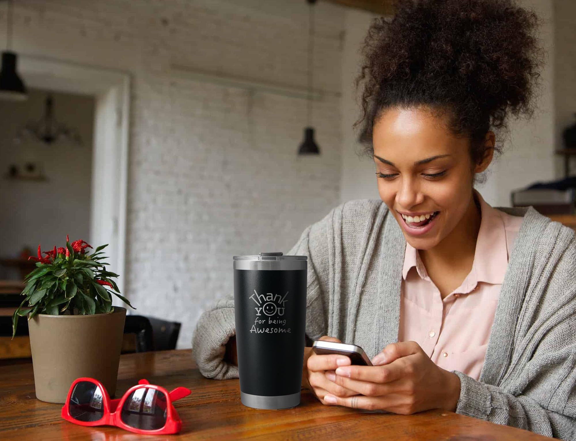 DLOCCOLD powder-coated finish tumbler for stylish grip