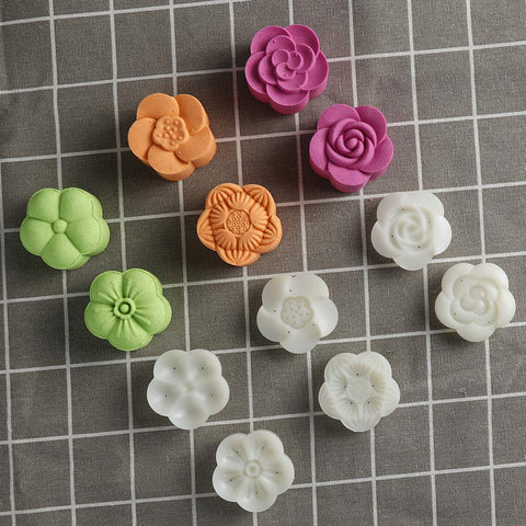 Dltsli DIY desserts with mooncake mold and stamps for creativity