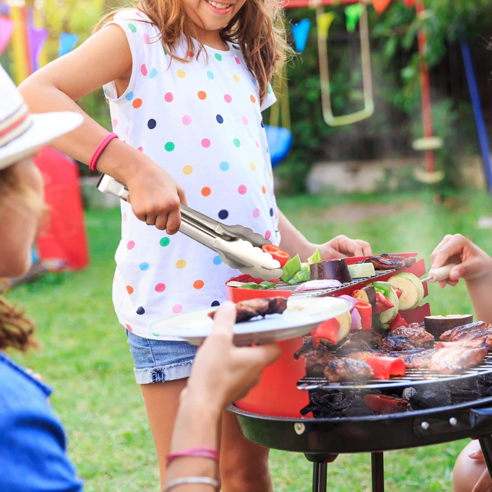 Dmoera burger flipping tongs for grilling with sturdy grip and control.