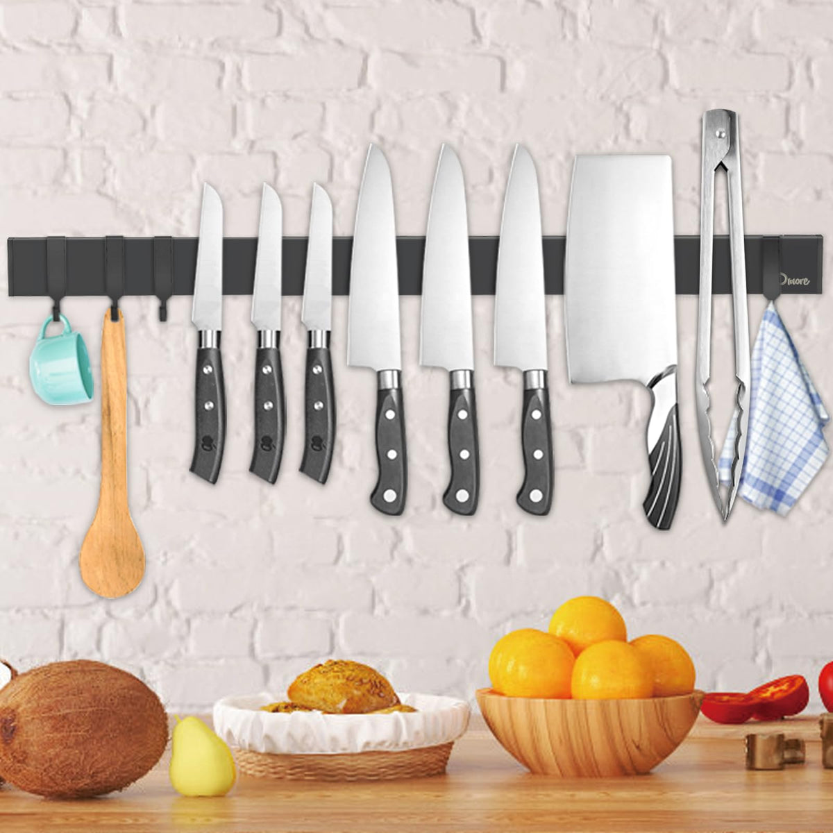 Dmore wall-mounted knife magnet with four hooks for easy access
