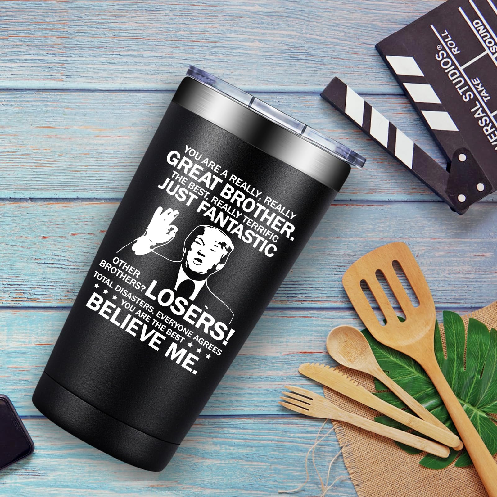 Doearte matte brushed finish tumbler for a premium look.