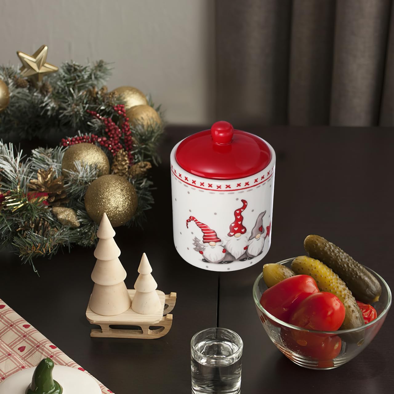 DOITOOL gift-ready gnome jar makes a charming holiday present